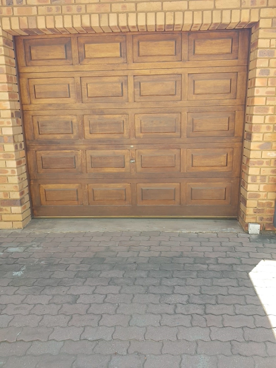 To Let 3 Bedroom Property for Rent in Ifafi North West